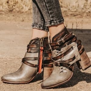 NIB Freebird by Steven Jerome Grey Multi Size 8